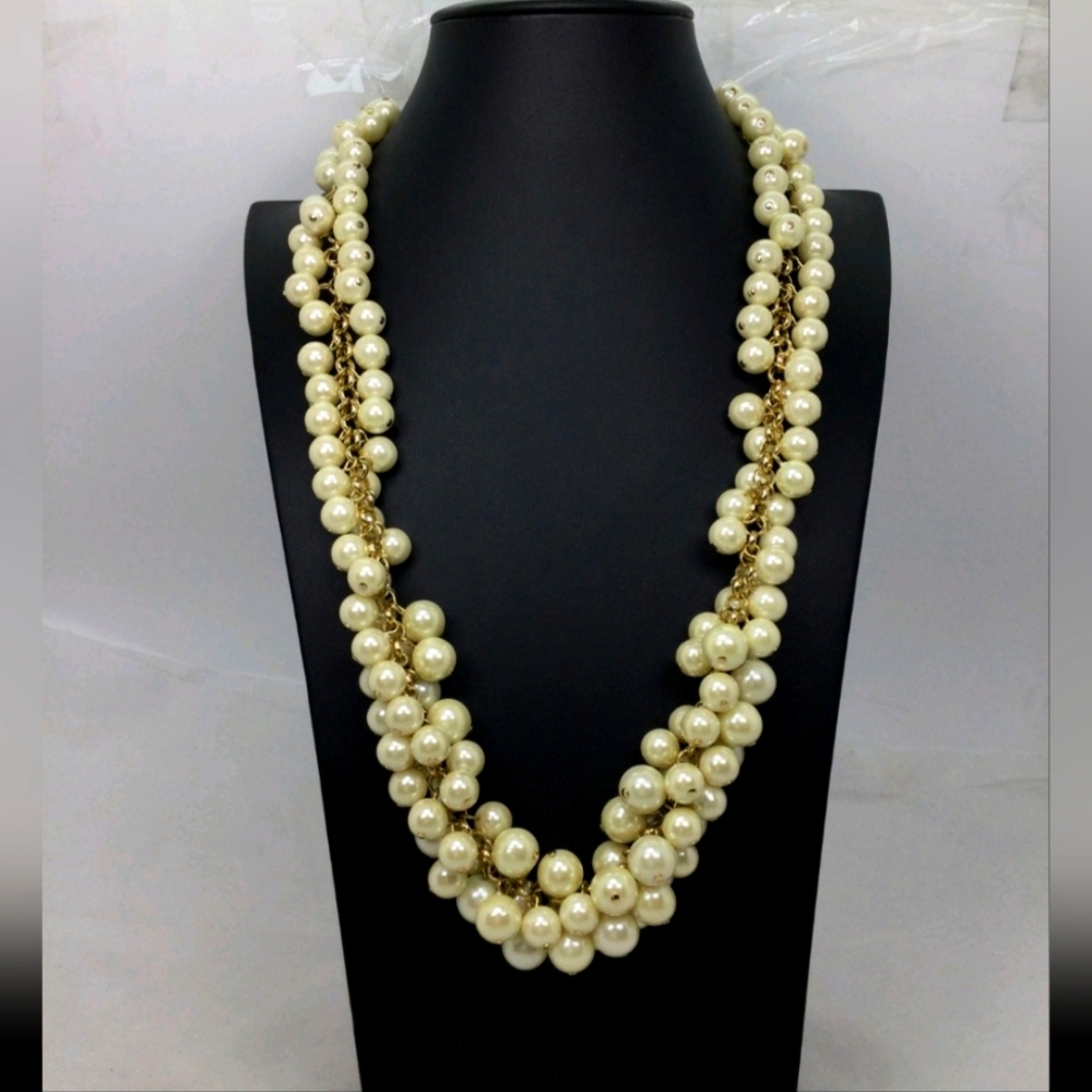 Banana Republic Faux Pearl Cluster Necklace NWOT 24"